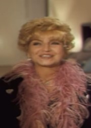 Yıldızlar Gece Büyür